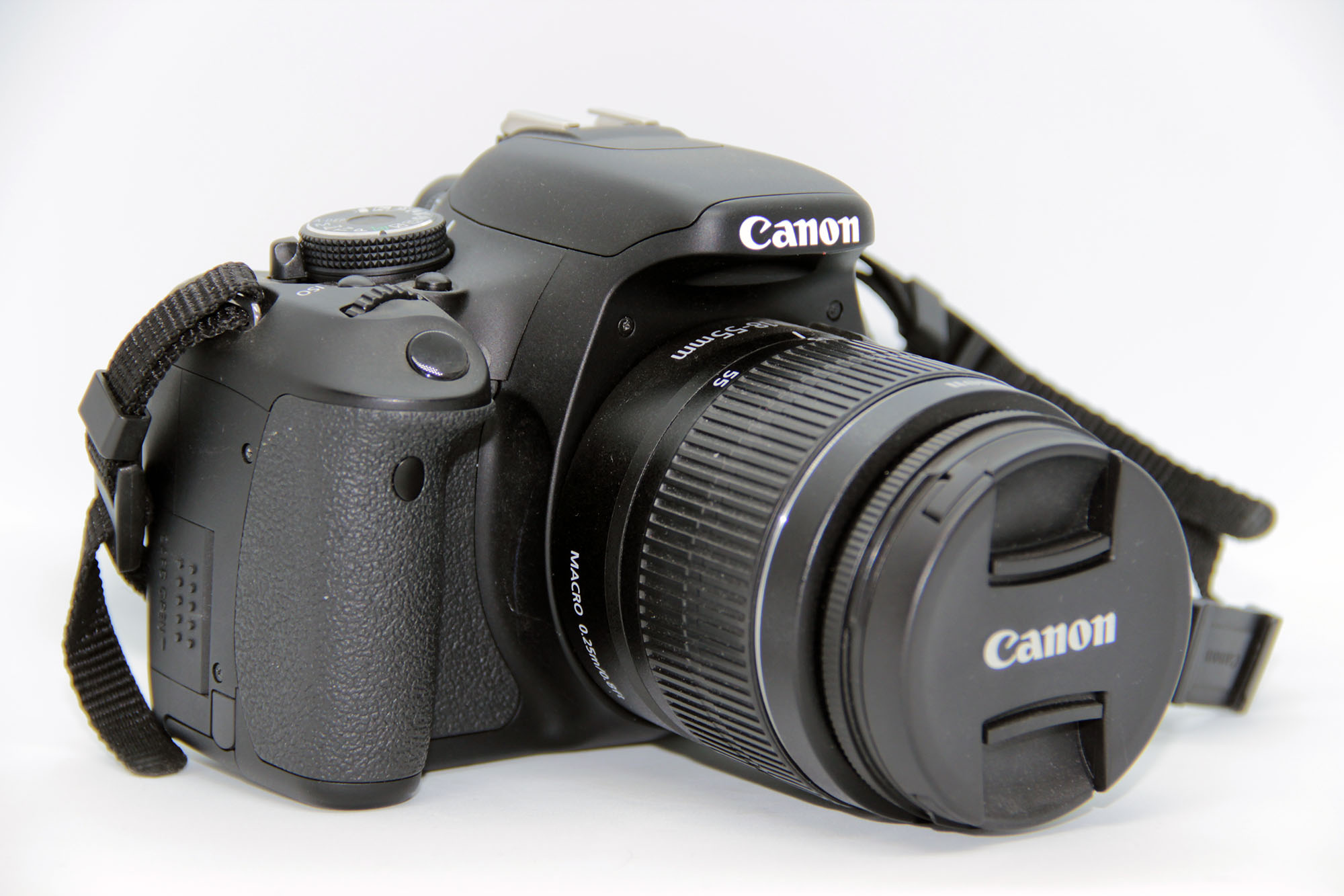 Canon EOS - 600D + Kit (EF-S 18-135mm IS? Kit - EF-S 18-55mm) (черный) Фото Canon EOS - 600D + Kit (EF-S 18-135mm IS? Kit - EF-S 18-55mm) (черный)