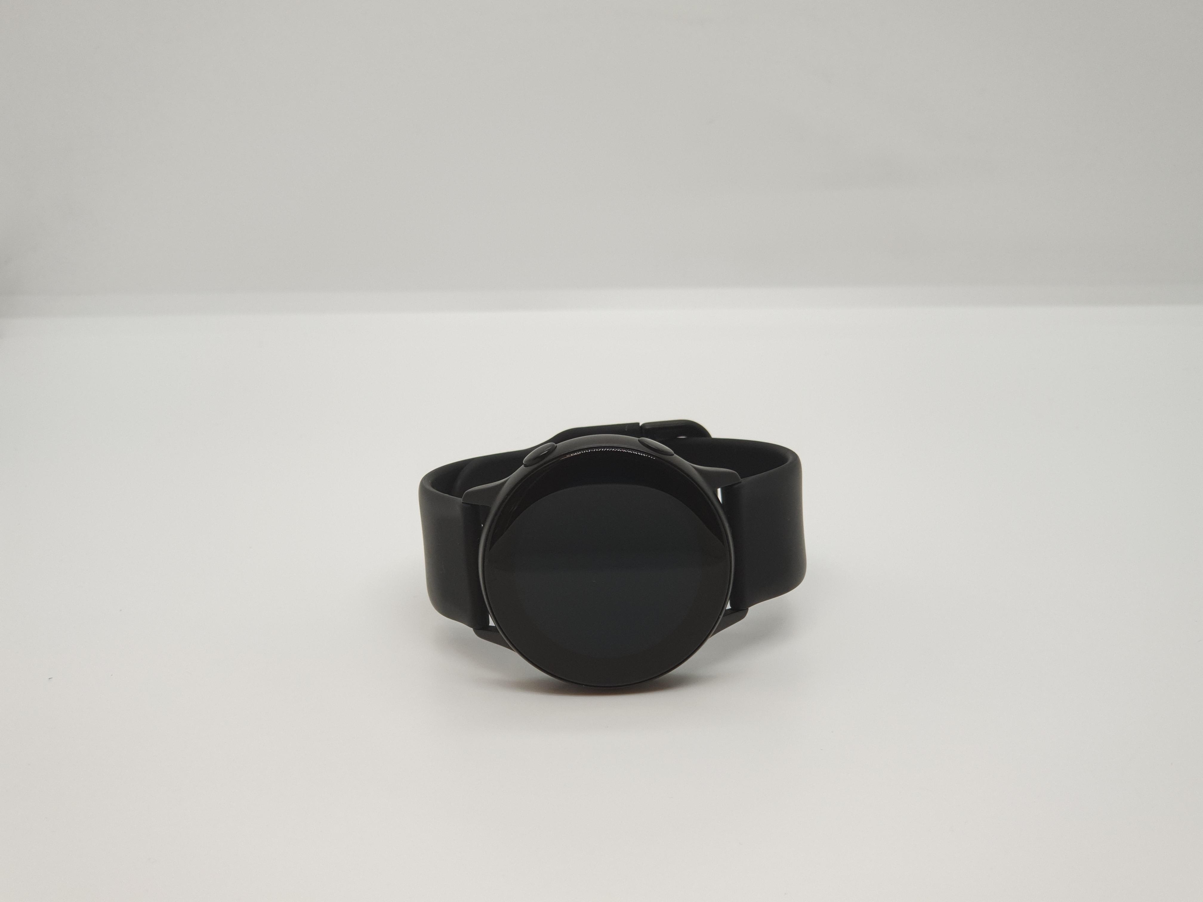 Samsung Galaxy Watch Active (черный) Фото Samsung Galaxy Watch Active (черный)